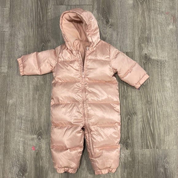 GAP Other - Baby Gap snowsuit size 12-18 months